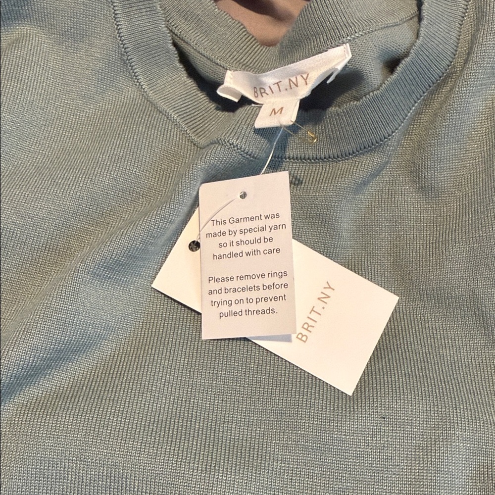 BRIT.NY Sage Green Puff Sleeve Knit Sweater Top Short Sleeve Medium NWT - Picture 12 of 13